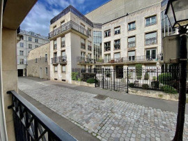 
                                                                                        Location
                                                                                         Grand T2 à Paris 11è passage Popincourt