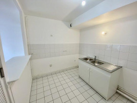 
                                                                                        Location
                                                                                         Grand T2 à Paris 11è passage Popincourt