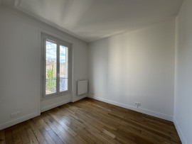 
                                                                                        Location
                                                                                         Grand T2 avec Espace Nuit et 2 salles de bain