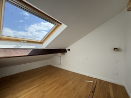 
                                                                                        Location
                                                                                         Grand T2 avec Espace Nuit et 2 salles de bain