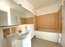 
                                                                                        Location
                                                                                         Grand T2 de 50m2 à Grenoble