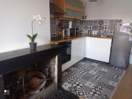 
                                                                                        Location
                                                                                         Grand T2 de 56 m2 avec vue sur les montagnes