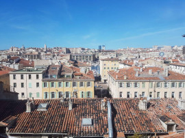 
                                                                                        Location
                                                                                         Grand T2 meublé – Vue Vieux Port