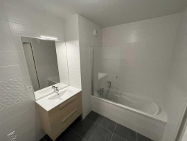 
                                                                                        Location
                                                                                         Grand T3 à Rueil-Malmaison