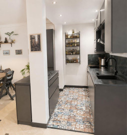 
                                                                                        Location
                                                                                         Grand T3 meublé lumineux avec balcon aux 5 avenues