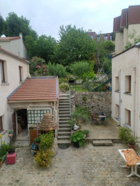 
                                                                                        Location
                                                                                         Grande chambre dans maison ancienne