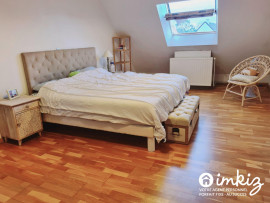 Vente
Grande maison, autonomie de plain pied, proche mer