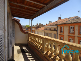 
                                                                                        Vente
                                                                                         Grande maison de ville avec jardin au coeur de Montauban