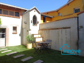 
                                                                                        Vente
                                                                                         Grande maison de ville avec jardin au coeur de Montauban