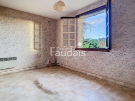 
                                                                                        Vente
                                                                                         GRANDE MAISON FAMILIALE AVEC SOUS-SOL ET VIE DE PLAIN-PIED