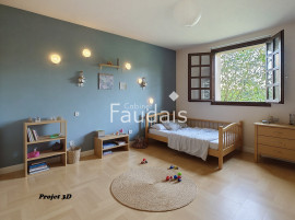 
                                                                                        Vente
                                                                                         GRANDE MAISON FAMILIALE AVEC SOUS-SOL ET VIE DE PLAIN-PIED