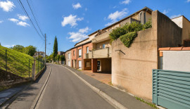 
                                                                                        Vente
                                                                                         Guilheméry - T2 meublé libre et au calme - Garage