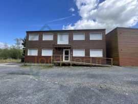 
                                                                                        Location
                                                                                         HARLY ENSEMBLE DE BUREAUX 622 m2 dans espace privatif avec parking