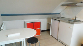 
                                                                                        Location
                                                                                         HELLEMMES-LILLE, loue studio 22m² Loi Carrez tout