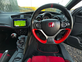 
                                                                                        Voiture
                                                                                         Honda Civic GT