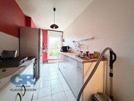 
                                                                                        Vente
                                                                                         HOPITAL CENTRAL - 3 pièces à vendre