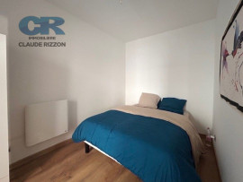 
                                                                                        Vente
                                                                                         HOPITAL CENTRAL - BEAU 2 PIECES A VENDRE