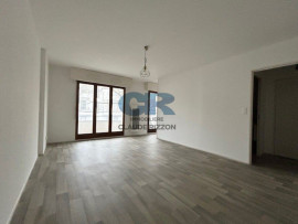 
                                                                                        Vente
                                                                                         HOPITAL CENTRAL - F1 à vendre