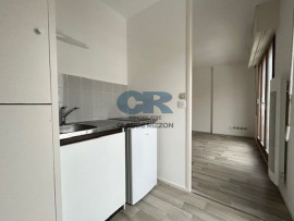 
                                                                                        Vente
                                                                                         HOPITAL CENTRAL - F1 à vendre