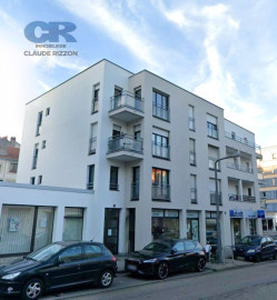 
                                                                                        Vente
                                                                                         HOPITAL CENTRAL - F1 loué à vendre