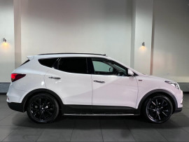 Voiture
                                                                                Hyundai Santa Fe 2.2 CRDi Blue Drive Wiggins Edition SUV 5dr Diesel Auto 4WD Euro 6 (s/s) (7 Seat) (200 ps)