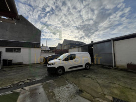 
                                                                                        Location
                                                                                         IDEAL ENTREPRENEUR - Grande maison avec entrepôt de 150m2