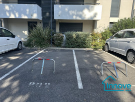 Vente
ideal investissement/ lots de 4 places de parking