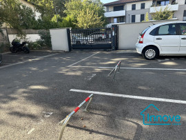 Vente
ideal investissement/ lots de 4 places de parking
