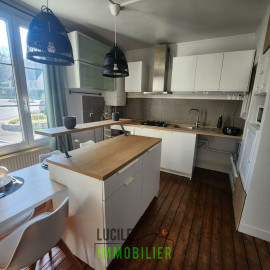 
                                                                                        Vente
                                                                                         Idéal pour investisseur 1 bien 2 logements