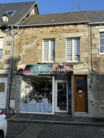 Vente
immeuble centre bourg LANDELLES ET COUPIGNY