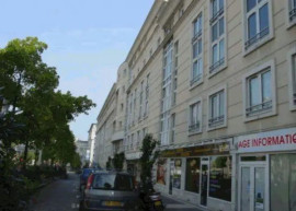 
                                                                                        Location
                                                                                         Immeuble moderne, appartement avec balcon