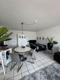 
                                                                                        Location
                                                                                         Impecable appartement une pièce Bordeaux