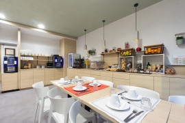 
                                                                                        Vente
                                                                                         Investissement locatif - studio 4e avec balcon