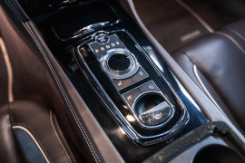 
                                                                                        Voiture
                                                                                         Jaguar XK R (2) V8 5.0 510