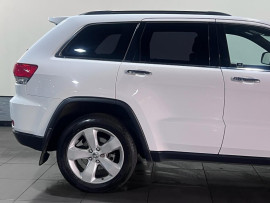 
                                                                                        Voiture
                                                                                         Jeep Grand Cherokee 3.0 V6 CRD Limited Plus SUV 5dr Diesel Auto 4WD Euro 5 (247 bhp)