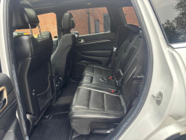 
                                                                                        Voiture
                                                                                         Jeep Grand Cherokee 3.0 V6 CRD Overland SUV 5dr Diesel Auto 4WD Euro 5 (247 bhp)