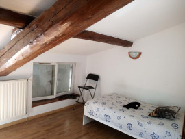 
                                                                                        Location
                                                                                         Joli duplex avec beaucoup de cachet, Bellevue