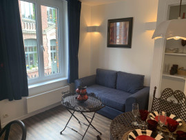 
                                                                                        Location
                                                                                         Joli meublé 40m du vieux bassin