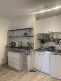 
                                                                                        Location
                                                                                         Joli studio 23m² meublé avec balcon