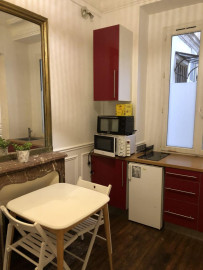 
                                                                                        Location
                                                                                         Joli studio a proximité de toutes commodités