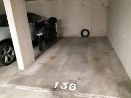 
                                                                                        Location
                                                                                         Joli studio avec terrasse, exposition sud-est