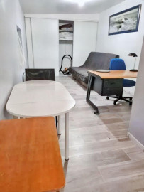 
                                                                                        Location
                                                                                         Joli studio indépendant, calme et pratique