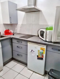 
                                                                                        Location
                                                                                         Joli studio indépendant, calme et pratique