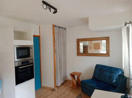 
                                                                                        Location
                                                                                         Joli studio meublé au calme. Rue St Eloi. Lille