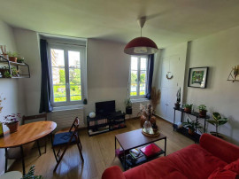 
                                                                                        Location
                                                                                         Joli studio meublé de 25m² à deux pas du château