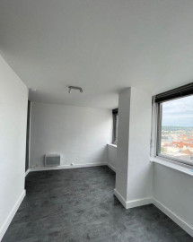 
                                                                                        Location
                                                                                         Joli studio offrant une belle vue sur Nancy