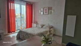 
                                                                                        Location
                                                                                         Joli studio tout equipé au pied du metro