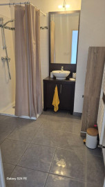 
                                                                                        Location
                                                                                         Joli studio tout equipé au pied du metro