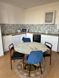 
                                                                                        Location
                                                                                         Joli T2 meublé entièrement rénové