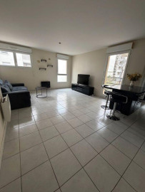 
                                                                                        Location
                                                                                         Joli Type 2 meublé metro République